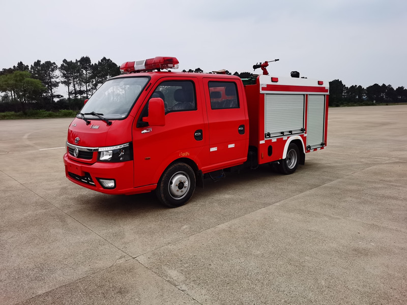 藍牌1噸水罐消防車(chē)