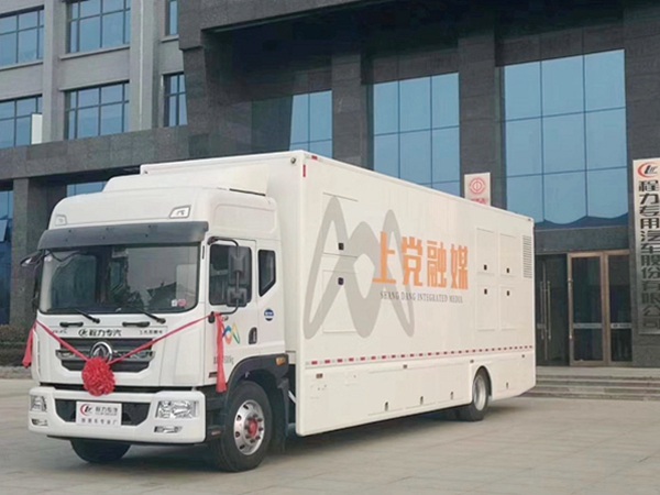 衛星通訊指揮車(chē)